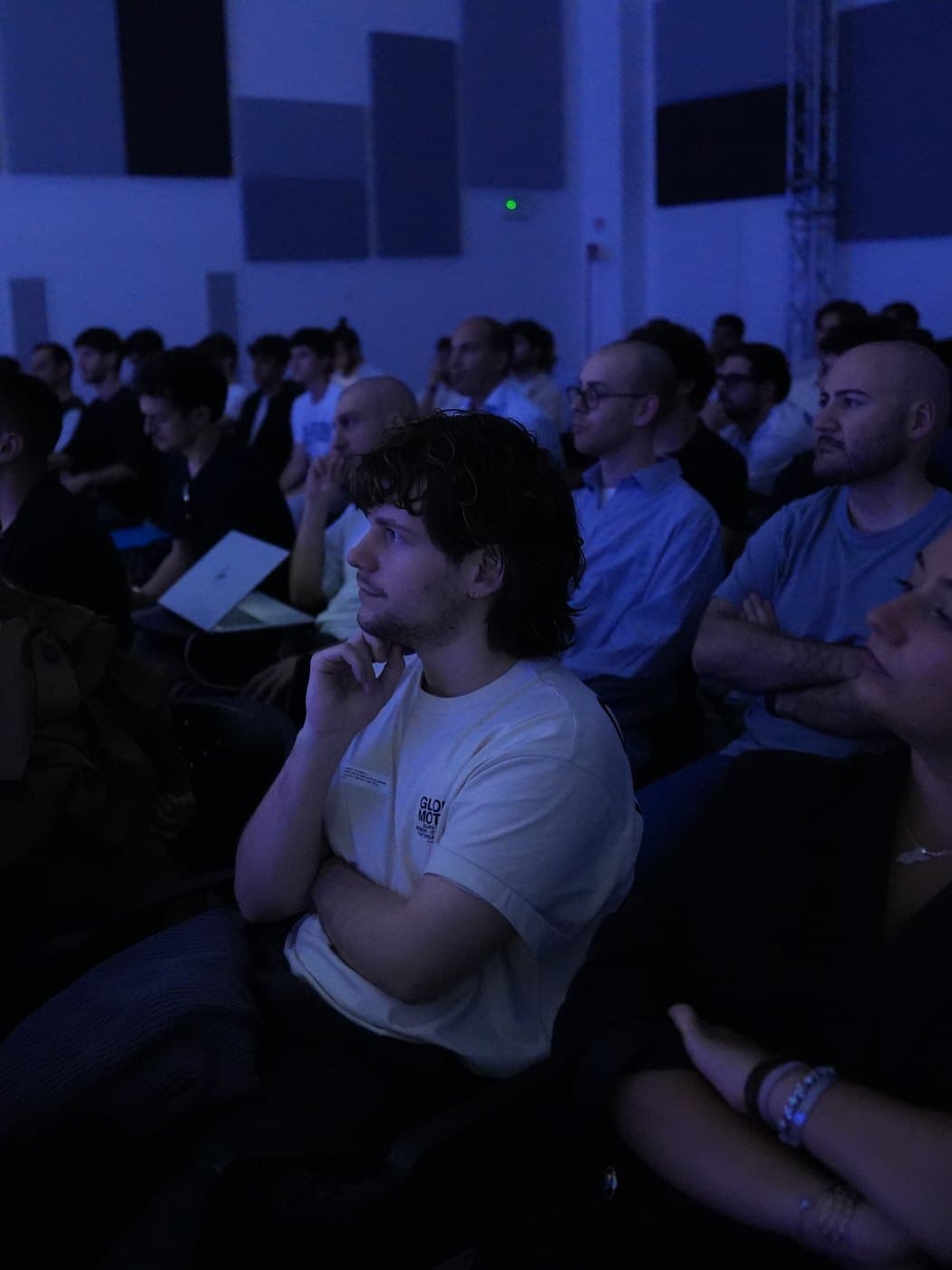 Il pubblico in sala durante un evento
